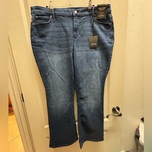NWT Vera Wang 18 Petite Jeans